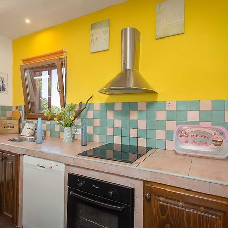 Holiday Home Pina プーラ エクステリア 写真