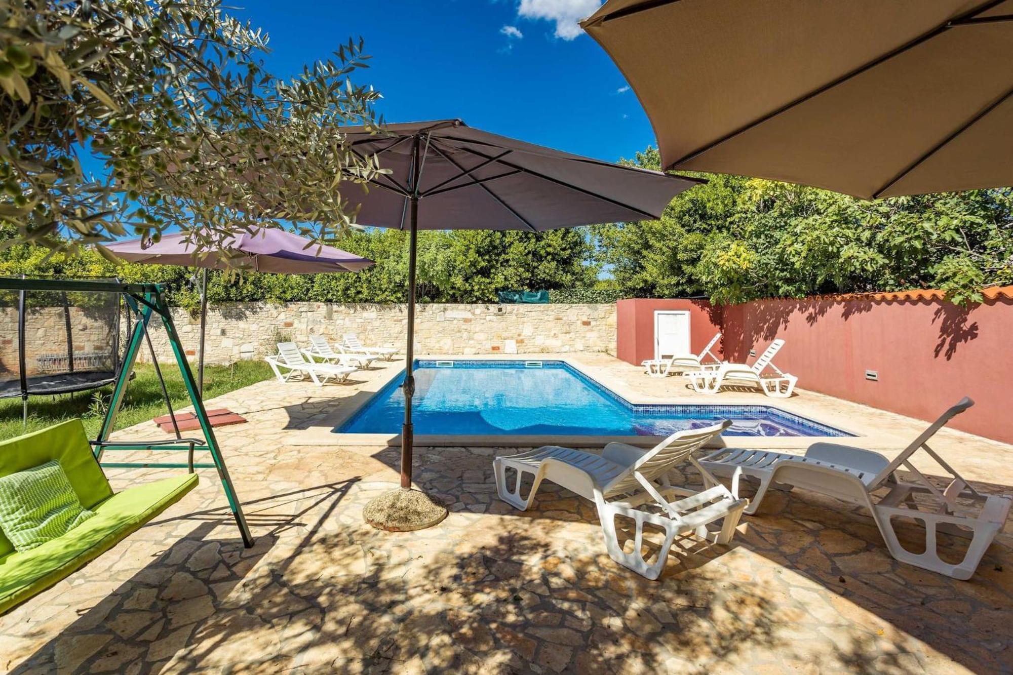 Holiday Home Pina プーラ エクステリア 写真