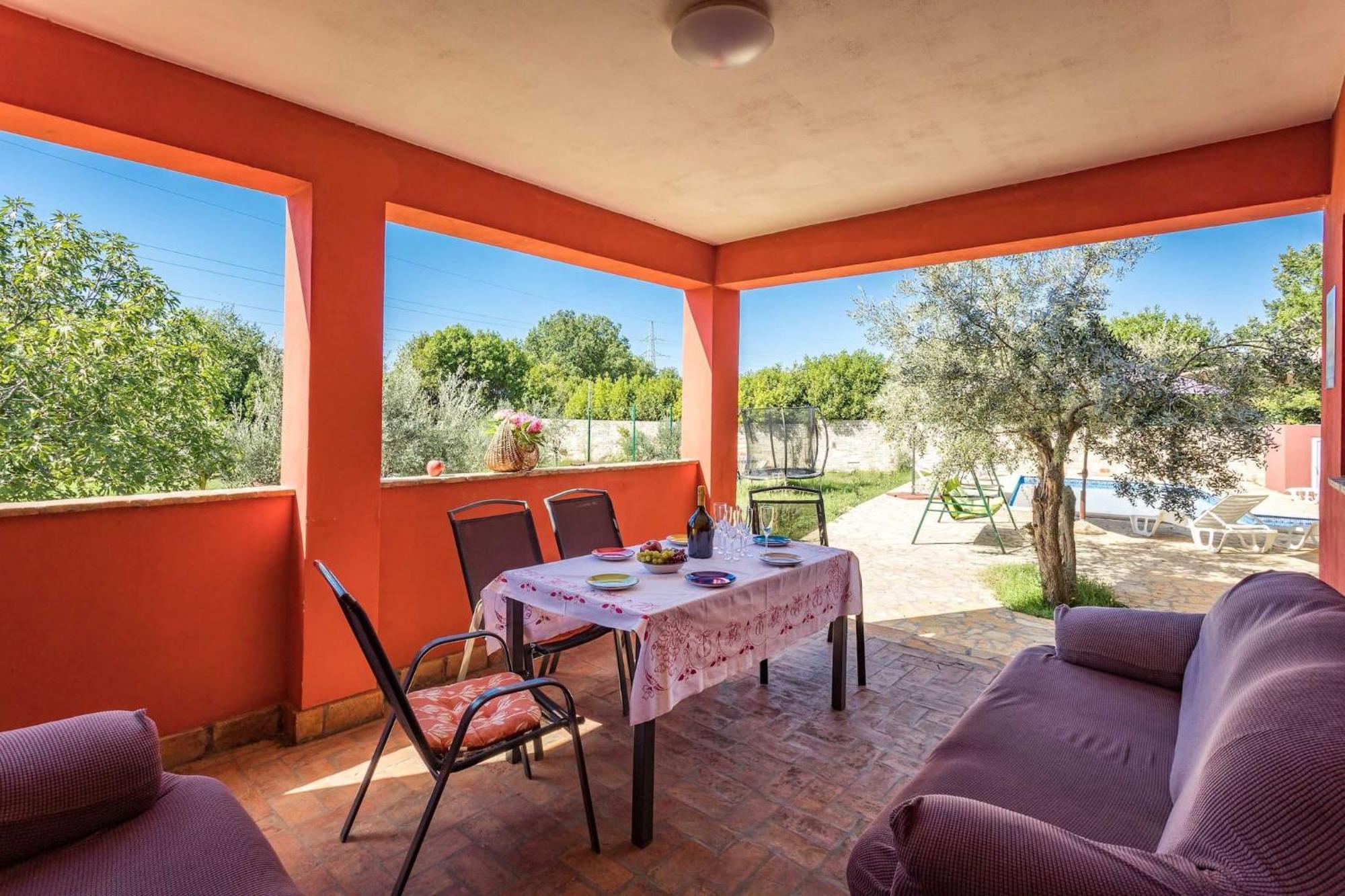 Holiday Home Pina プーラ エクステリア 写真