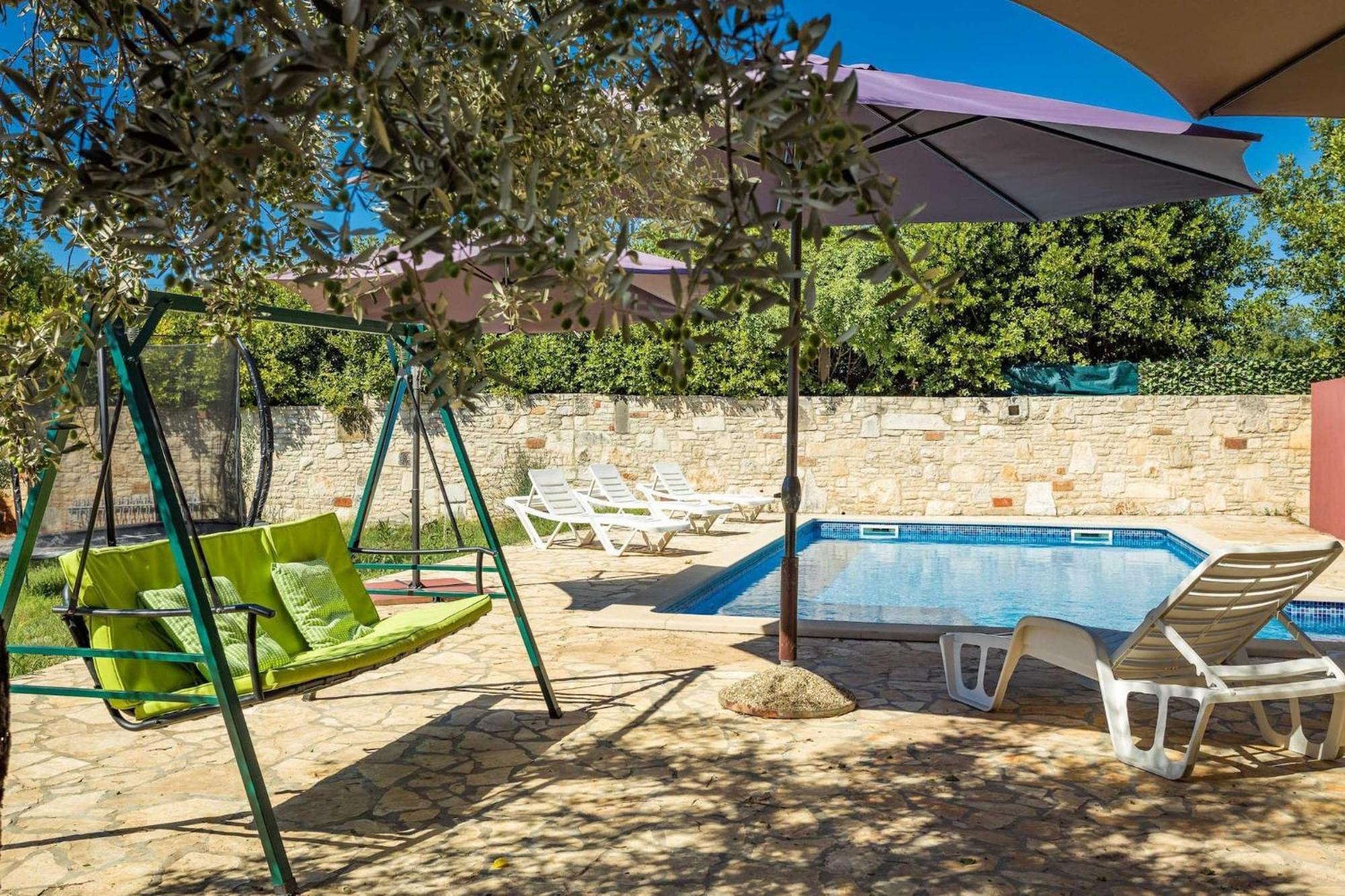 Holiday Home Pina プーラ エクステリア 写真